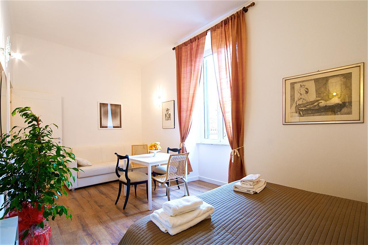 Vetrina Holidays Apartment Navona Roma Ngoại thất bức ảnh